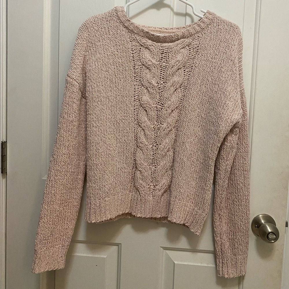 BRAND NEW NEVER WORN TILLYS LIGHT PINK CROCHET SWEATER SIZE MEDIUM
